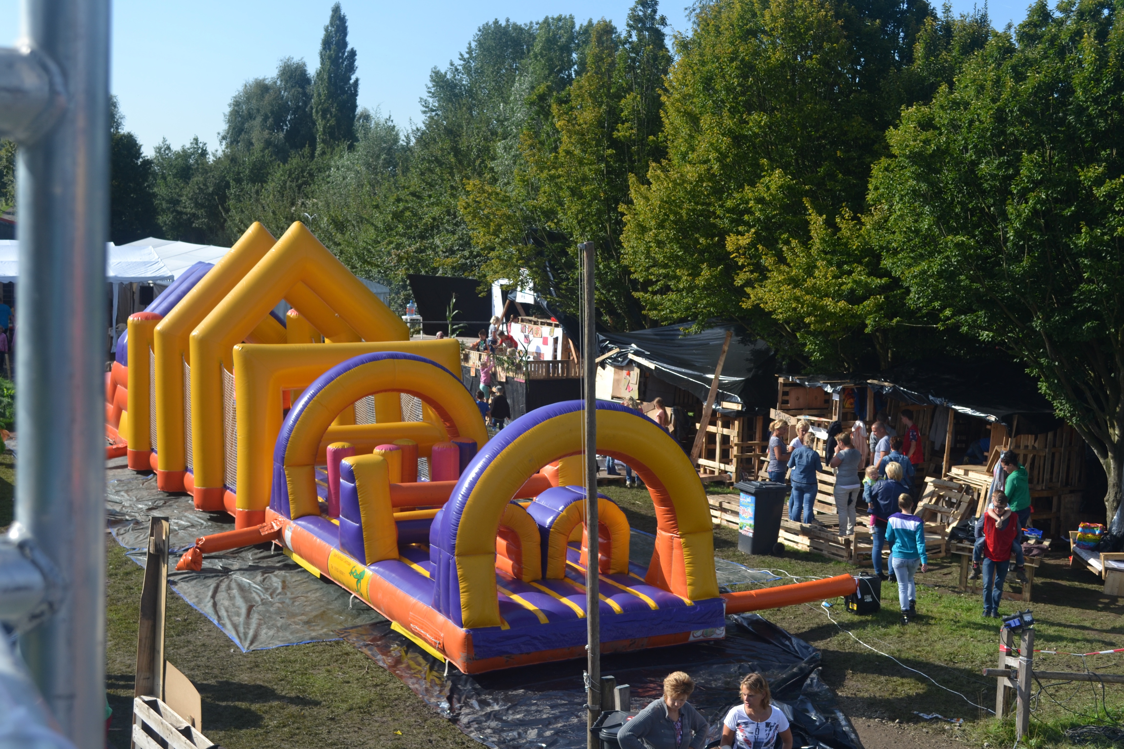 Hutten bouwen bij KVW Lopik