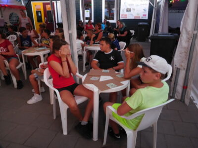 KVW 2019 – Kinderen achter bingo-kaarten